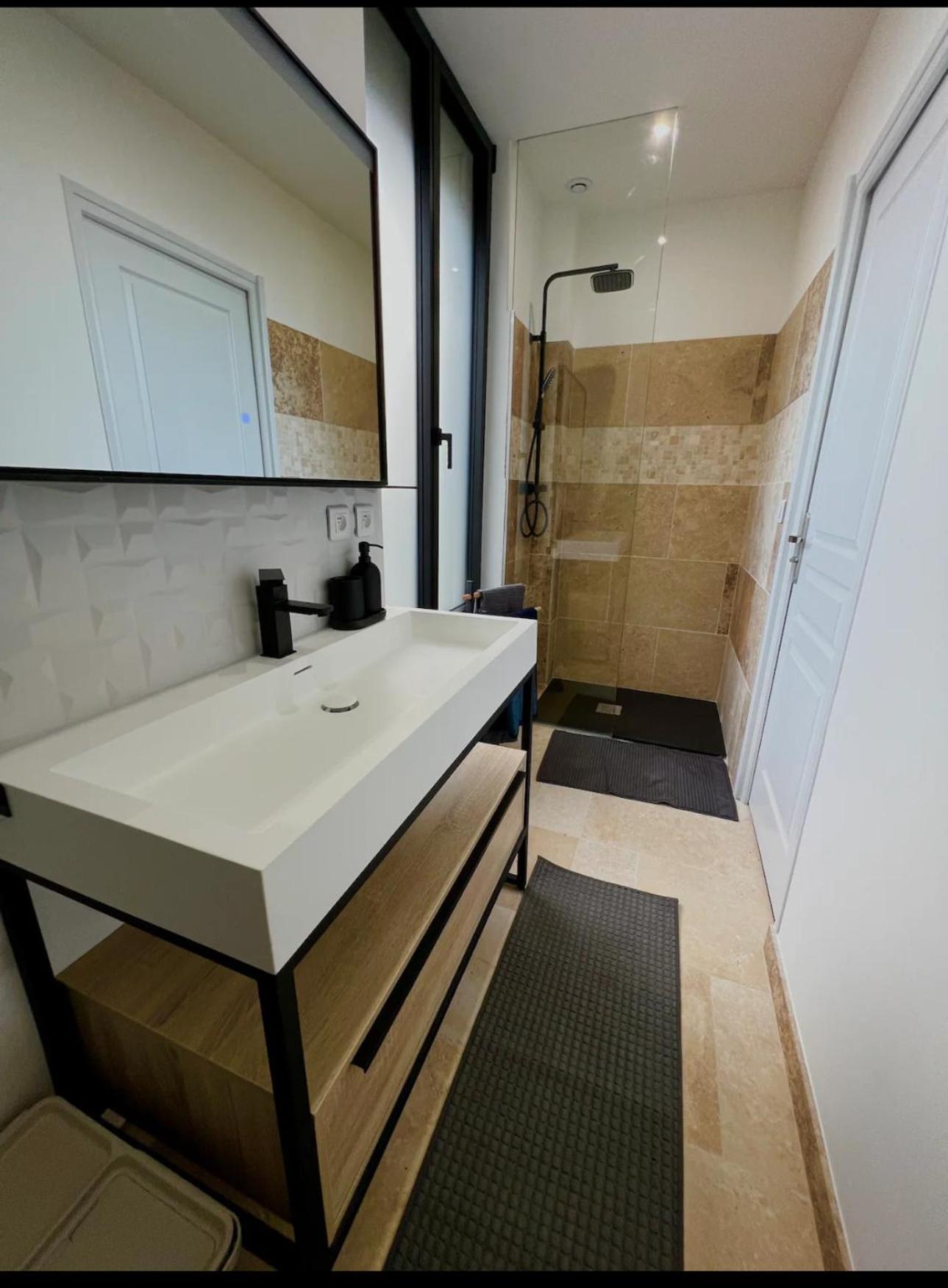 La Maison Du Faubourg Jacuzzi Vitry-le-François Екстериор снимка