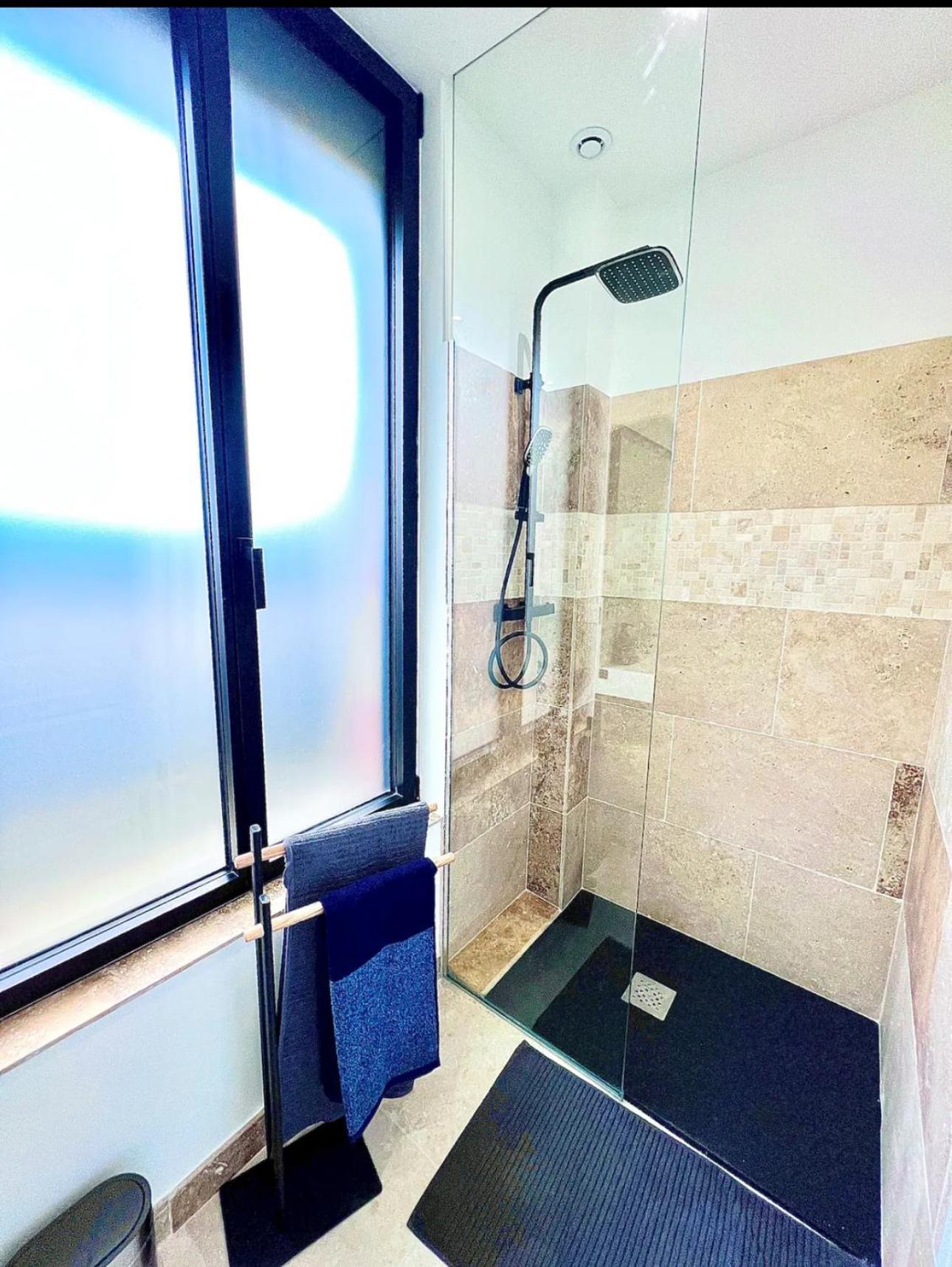 La Maison Du Faubourg Jacuzzi Vitry-le-François Екстериор снимка